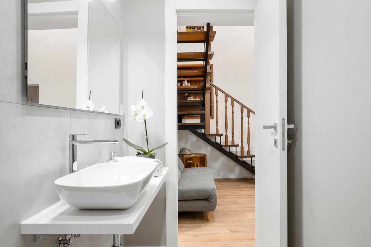 Duplex Luxurious Apt In The Heart Of Bologna Esterno foto